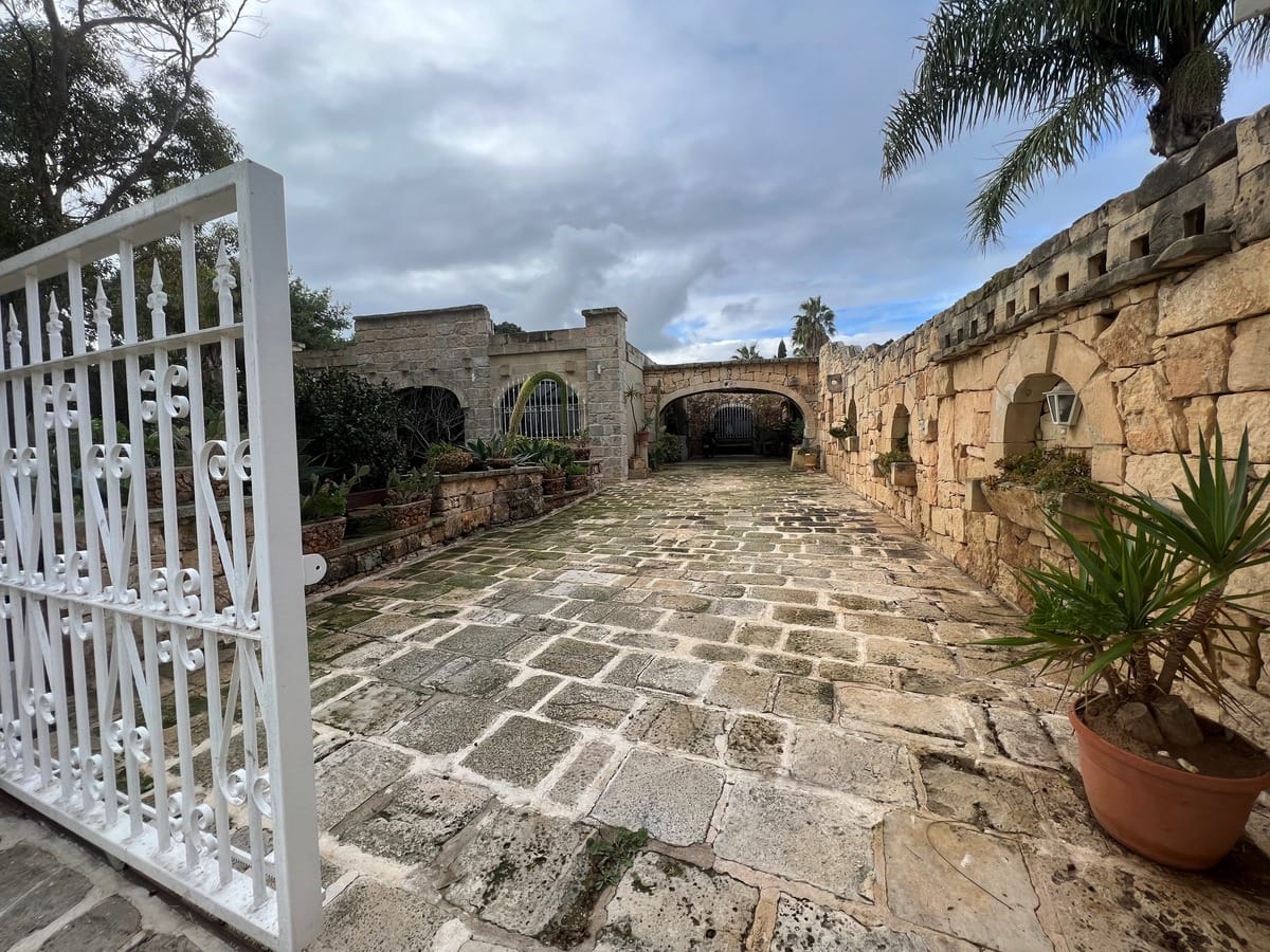 Property For Rent in Malta: Bidnija Luxury bungalow with garden - Malta Luxury Homes