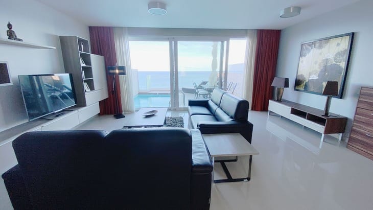 Property For Rent in Malta: Sliema waterfront Penthouse with pool - Malta Luxury Homes