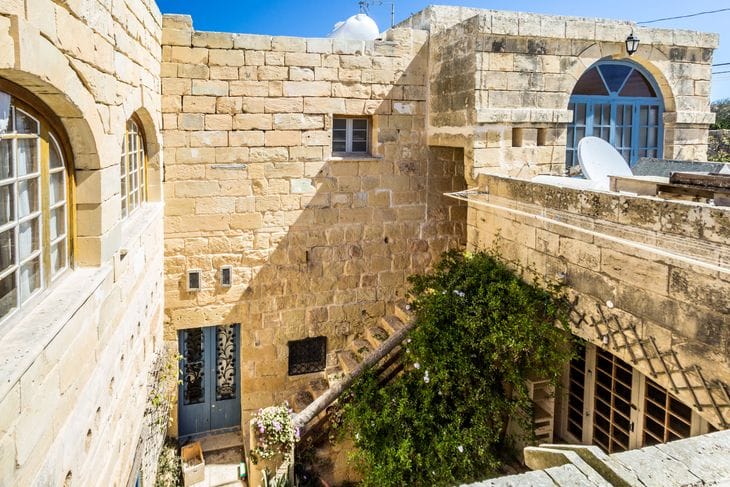 Property for sale in Malta: Salina Farmhouse with pool - Malta Luxury Homes