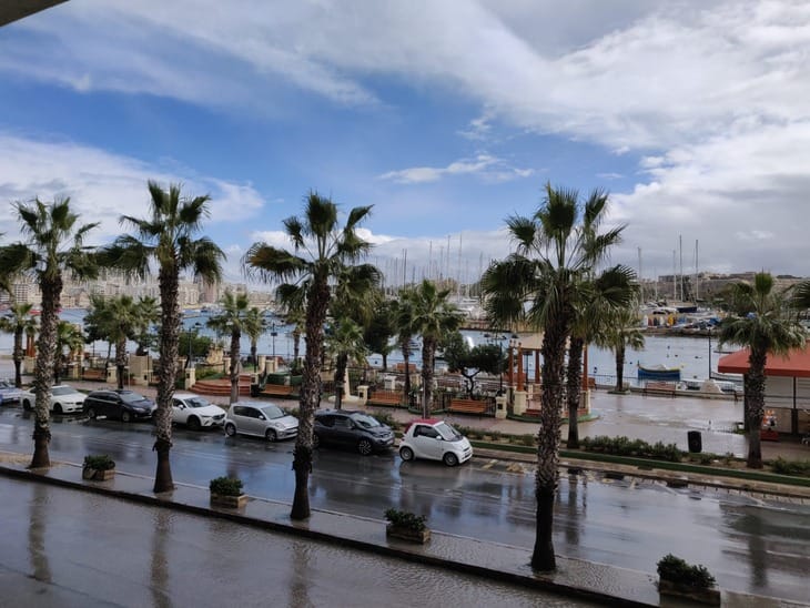 Property For Rent in Malta: Gzira Waterfront property enjoying open sea views - Malta Luxury Homes