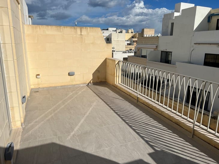 Property for sale in Malta: Sliema Duplex Penthouse with sunny terrace - Malta Luxury Homes